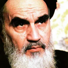 امام خمینی(ره): من در میان شما باشم و یا نباشم به همه شما