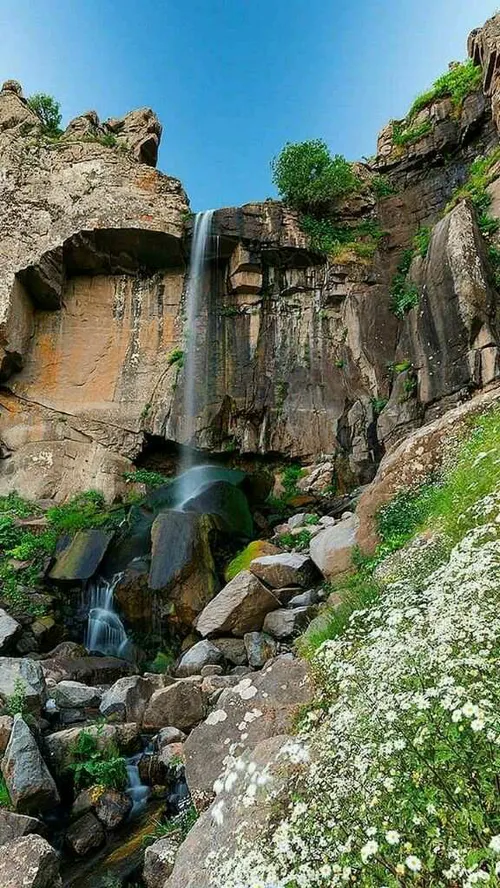 "آبشار ورزان" در چند کیلومتری ییلاق سوباتان در استان گیلا