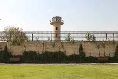 باغ موزه قصر (زندان قصر سابق ) از نمای خارجی