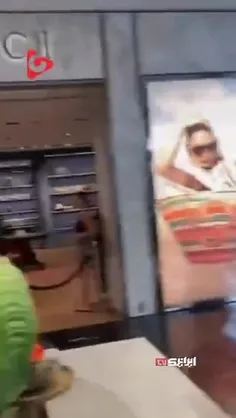 🎥 سرقت کیف‌های هزاران‌دلاری از فروشگاه «گوچی» در کالیفرنی