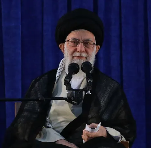 امام خامنه ای :