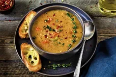سوپ نخود یک غذای خوشمزه و لذیذ مدیترانه ای است.