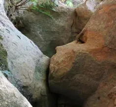 صخره معروف به مادر و فرزند