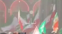 🎦 حضور گسترده پرچم ایران در مراسم ظهر عاشورا در حرم مطهر 
