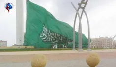وزش باد شدید در جده عربستان، موجب سقوط پرچم این کشور از ˝