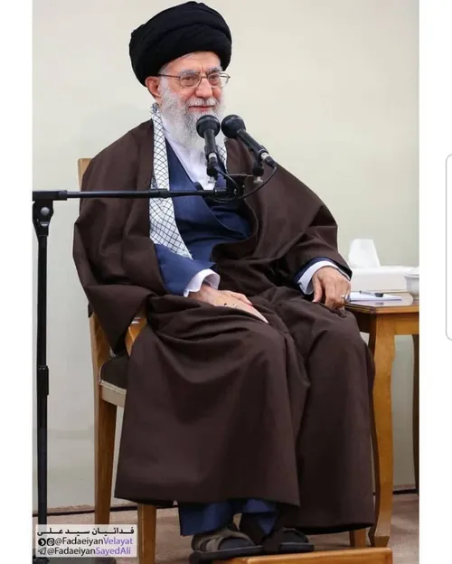 لبیک یا خامنه ای