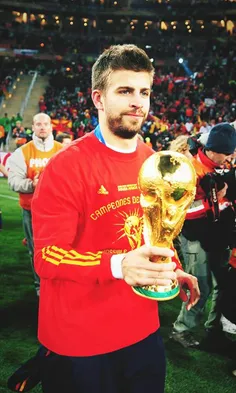 9 سال پیش در چنین روزی اسپانیا با گلِ نقاشِ فوتبال، اینیس