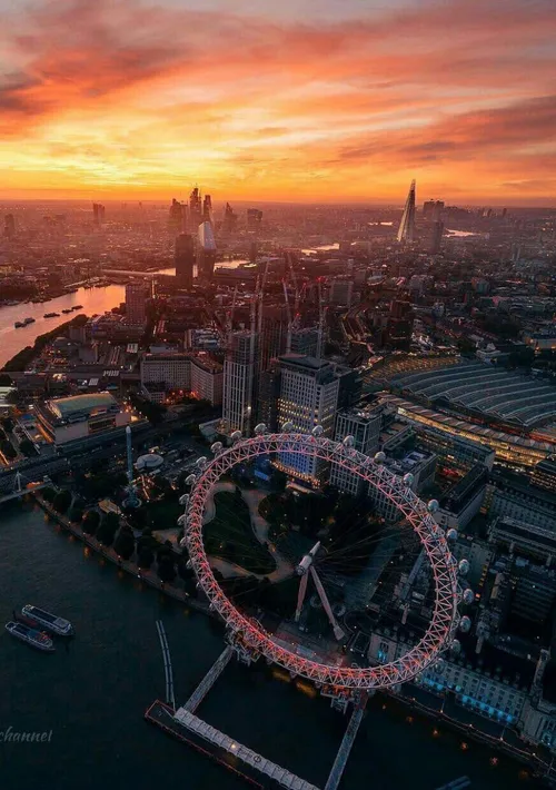 نمای زیبایی از رودخانه تایمز و شهر «لندن»