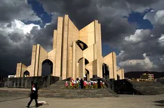 مقبرة الشعرا آذربايجان شرقي