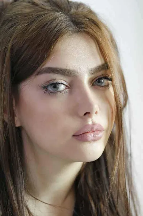 ایدی پیج اصلی روشا فراهانی زیباترین دختره ایران roshafara