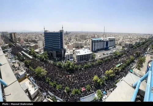 تصویر هوایی از تشییع جنازه شهید آیت الله رئیسی و وزیر