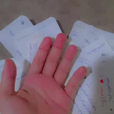 من ساعت ۳ شب درحال  دیدن فیلم لک لک ها 😂 