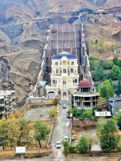 ‏الان صاحاب‌ این خونه‌ رو بشین‌ باهاش  صحبت‌ کن میگه‌ همی