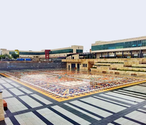بزرگ ترین فرش موزائیکی جهان در میدان شهید بهشتی تبریز