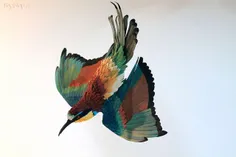 پرنده با کاغذ