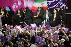 ‏حضور دختر #صفدر_حسینی نجومی‌خوار در اجتماع حامیان #روحان