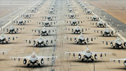 60 فروند اف16 فایتینگ فالکن ارتش کره جنوبی که آماده حمله 