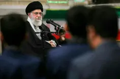 هم‌اکنون تیتر یک سایت KHAMENEI.IR