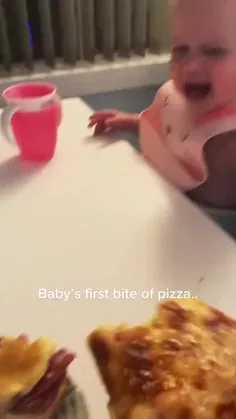 برای اولین بار پیتزا می‌خوره 