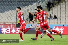 یک جوری هوادارهای پرسپولیس بابت برد نود ارومیه خوشحالی می