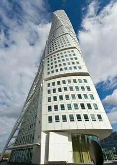 برج پیچنده 54 طبقه در سوئد طراح: سانتیاگو کالاتراوا