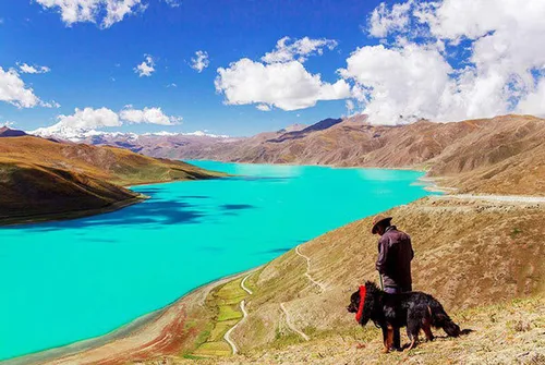 دریاچه مقدس در تبت که کسی تمایلی به صید منابع عظیم آن را ندارد
