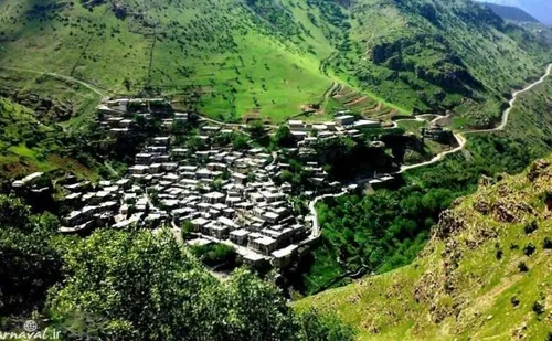 روستای اورامان در جنوب شرقی شهر مریوان