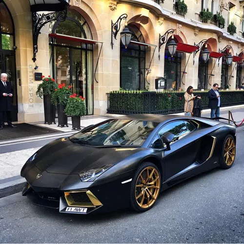 Lamborghini-Aventador