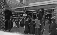 در سال1898،یکی از اولین پله برقی ها در #فروشگاهی در لندن 
