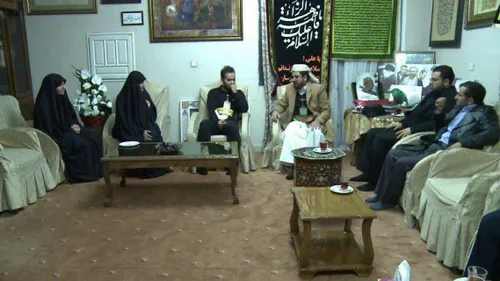 🔴 حضور سفیر یمن در منزل شهید سپهبد سلیمانی و اعطای "خنجر"