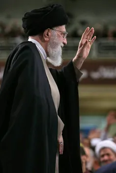 رهبر معظم انقلاب اسلامی در دیدار جمعی از پاسداران و خانوا