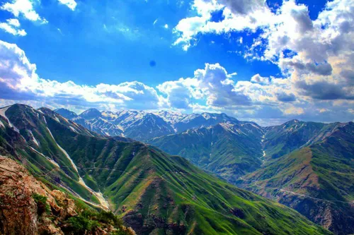 طبیعت زیبای کوههای پیرانشهر در بهار