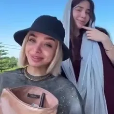 نازنین و سارا 