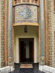 ورودی عمارت کوشک