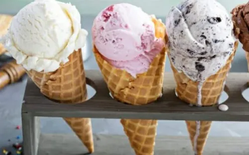 یک کارشناس تغذیه گفت: بستنی منبع خوبی برای تامین کلسیم اس