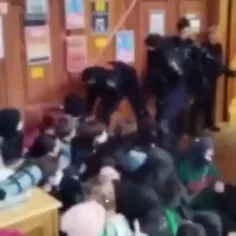 🎥 بازداشت دانشجویان در دانشگاه توسط پلیس فرانسه