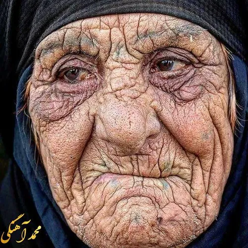 نترس مادره دیگه 😢 😢 😢 پینه های مادر زحمتکش که تو سرما و گ