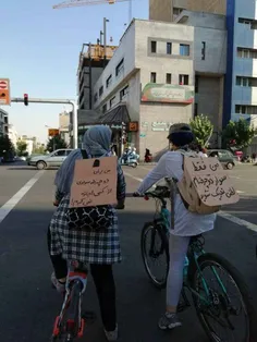 جامعه دور از حق برای خودش حق قائل است