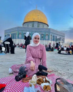 زینب خانم یک زن مسلمان فلسطینی است