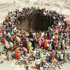 تصویری جالب از کشیدن آب از چاه، گاجارات هند
