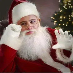وووی خدا جون عشقم با لباس بابانوئل چقد بهش میاد:-*ツ
