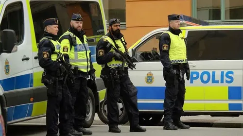پلیس سوئد با آتش زدن تورات و انجیل موافقت کرد