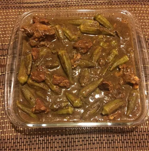 خورشت بامیه دستورم میزارم