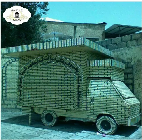 نمای جالب آجری به شکل کامیون در شیراز