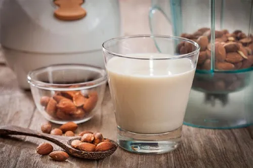 https://pazoone.com/224-almond-milk/