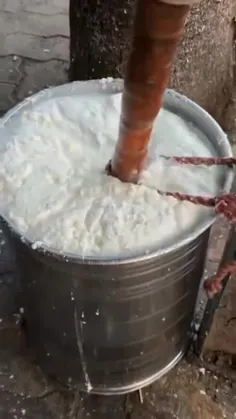 زندگی لاکچری رو اینا دارن نه مایی که وسط بی‌آبی و بی برقی