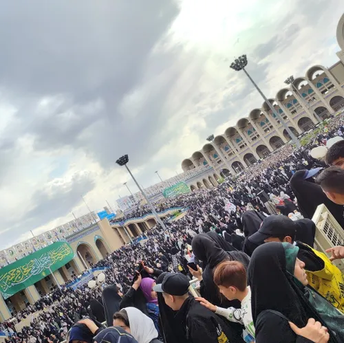 جمعیت عظیم در مصلی امام خمینی(ره)