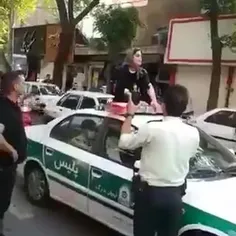 بنظر شما پلیس‌ها چه کنند؟