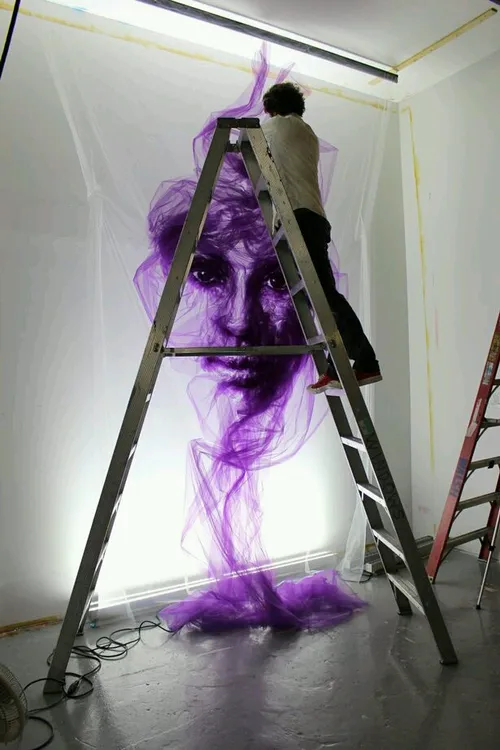 نقاشی های دیدنی یک هنرمند با پارچه های حریر و ابریشمی 👌