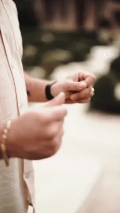 یه وقتایی انقدر عشق توو زندگیمون عمیق میشه که عمدا خودمون